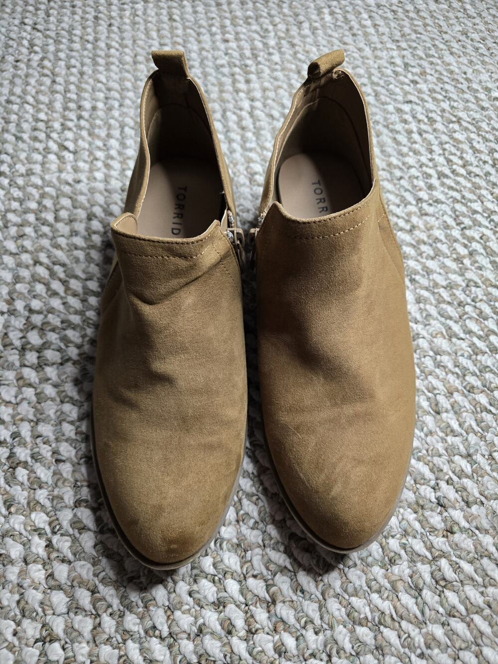 Torrid Boots Womens Size 9.5W 40.5 Brown Faux Suede Ankle Zip Block Heel Booties